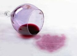 выведение пятен на ткани